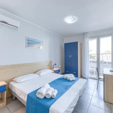 Pensionat Con Vista Mare A 30 M Dal Mare 3*