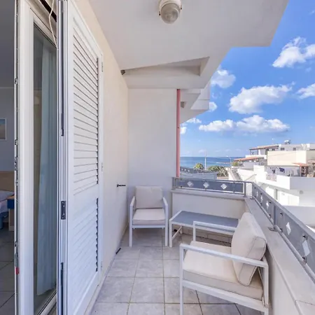 Con Vista Mare A 30 M Dal Mare Torre San Giovanni Ugento
