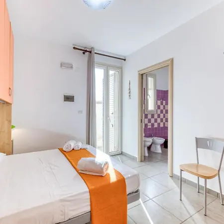 Con Vista Mare A 30 M Dal Mare Guest house