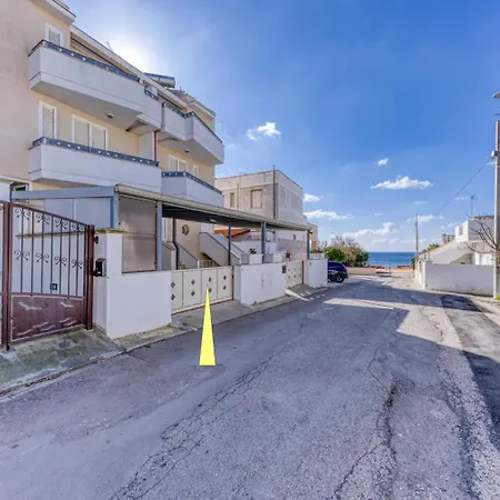 Con Vista Mare A 30 M Dal Mare Guest house